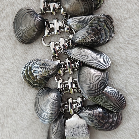 Napier Vintage 30 Clam Shell Bracelet Brass Silver Tone Plate 7 1/2 in Long - Picture 7 of 8